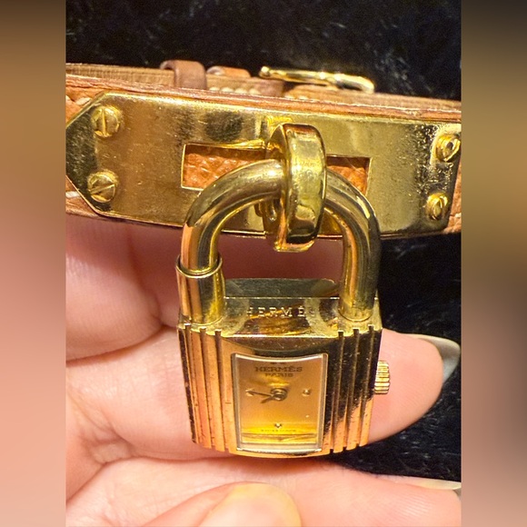 🎀Authentic Hermes Kelly watch🎀 - Picture 9 of 14